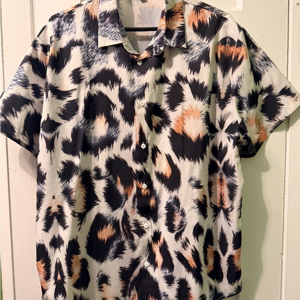 ❤️ 2 for $10 ❤️ Men's Patterned Short Sleeve Shirt